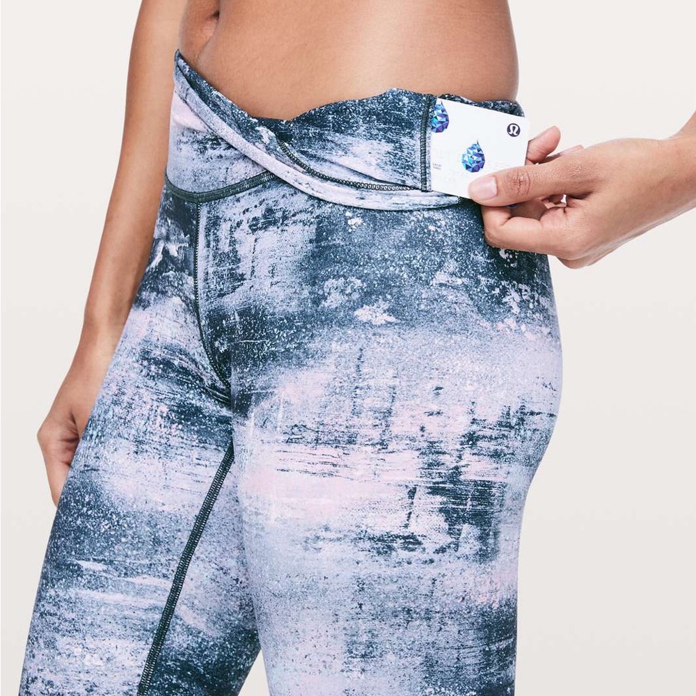 Lululemon Wunder Under High-Rise Tight 25" - Size 4 - Picture 3 of 8